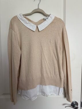 Tommy Hilfiger Beige V-Neck Sweater with White Shirt Collar